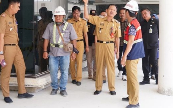 Bupati Pesisir Barat, Agus Istiqlal, Senin (19/12/2022) kemarin pada saat melakukan peninjauan