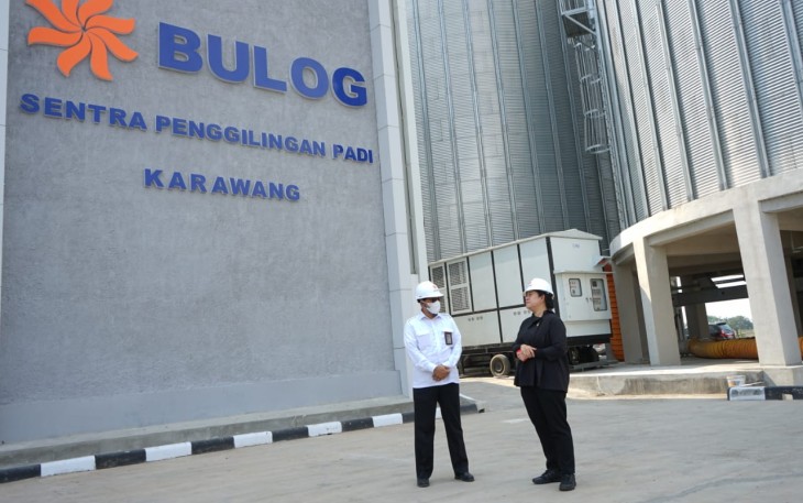 Ketua DPR RI Puan Maharani saat meninjau unit Modern Rice Milling Plant (MRMP) di Karawang, Jawa Barat. 