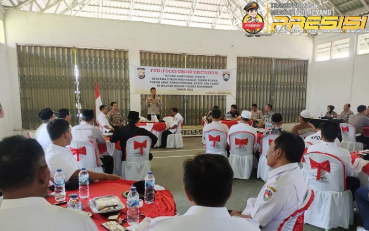 Kapolres Mukomuko saat Gelar FGD di Polsek Jajaran
