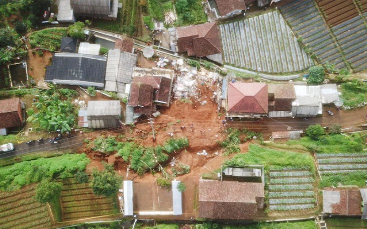 pasca terjadi longsor 