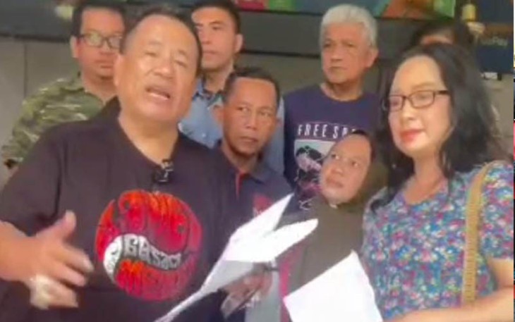 Potret cuplikan video saat warga Bengkulu mengadu ke Hotman Paris