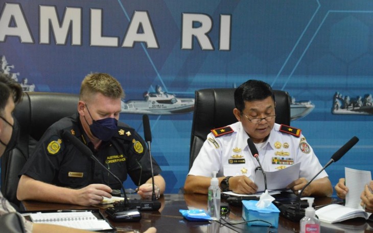 Kepala Kantor Kamla Zona Maritim Barat Laksamana Pertama TNI Hadi Pranoto, S.Sos., M.Si (Han) (kanan) saat menerima kunjungan Atase Australia Border Force (ABF) Konselor Indonesia dan Timor Leste Superintendent Leighton Morvell, di Kantor Kamla Zona Maritim Barat, JL. RE Martadinata No. 16, Sekupang, Kota Batam, Kamis (14/4/2022).