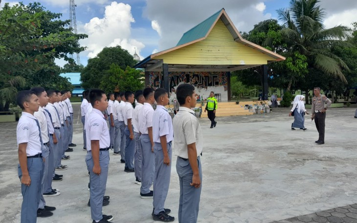 Satlantas Polres Bintan Berikan Pelatihan Dan Sosialiasi di Lingkungan Sekolah