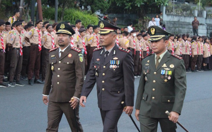 Dandim 1310/Bitung Letkol Arm Yoki Efriandi Gumay M.Han bersama Kapolres Bitung AKBP Tommy Bambang Souissa, SIK dan Kajari Bitung Fauzan, SH