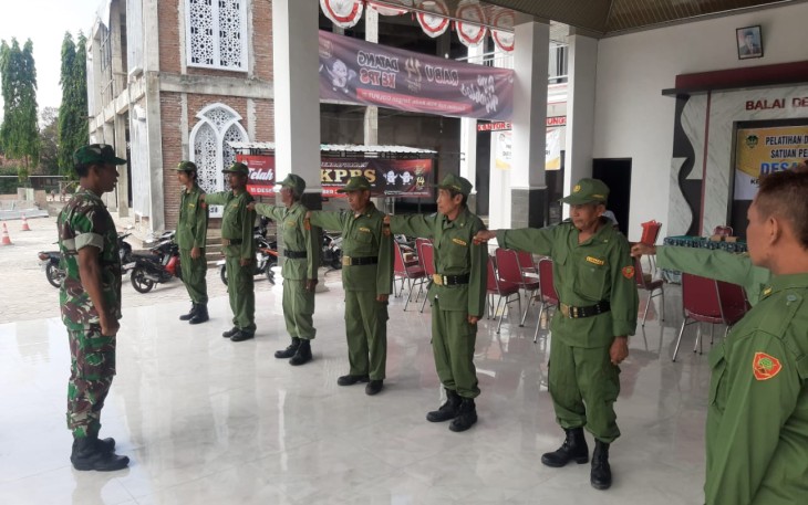 Babinsa Gunungsari Berikan Pelatihan Dan Pembekalan Peningkatan Kapasitas Linmas