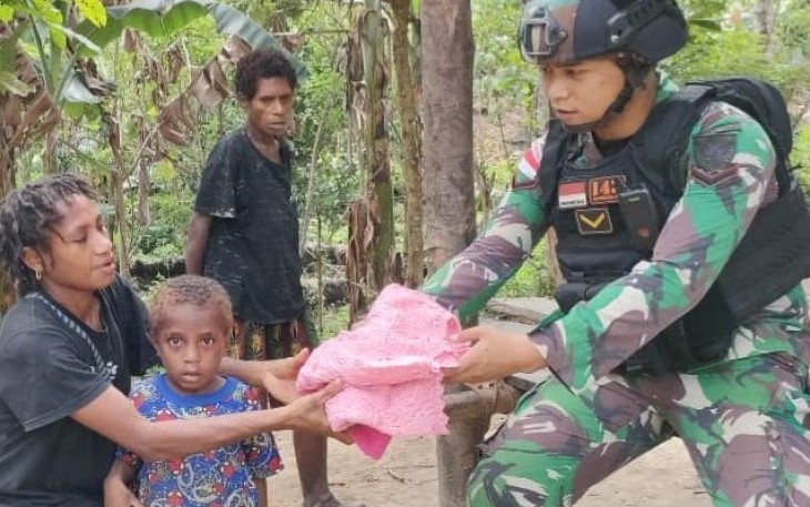 Satgas Yonif 143/TWEJ Hadirkan Kegembiraan Warga Pedalaman Papua