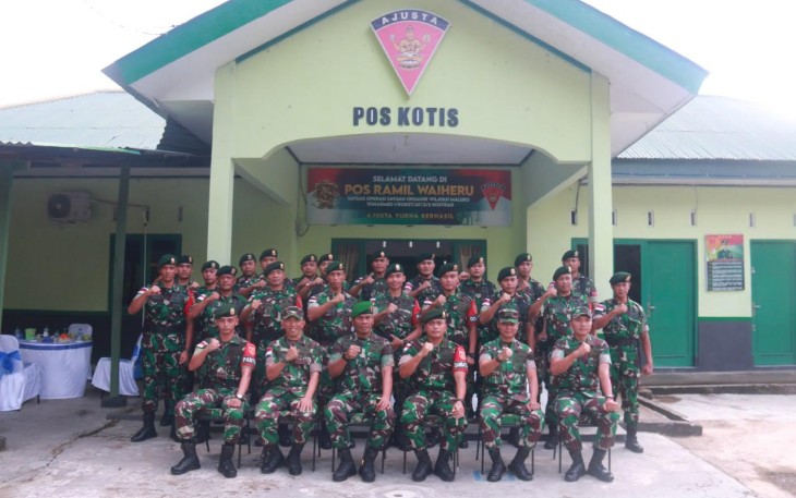 Satgas Yonarmed 1 Kostrad saat Terima Kunjungan Danrem 151/Binaiya