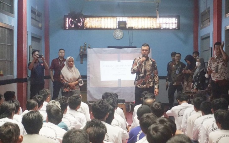 Lembaga Pemasyarakatan (Lapas) Kelas IIA Cilegon mengadakan kegiatan penyuluhan tentang Perilaku Hidup Bersih dan Sehat (PHBS) bagi Warga Binaan Pemasyarakatan (WBP), Sabtu (09/12)