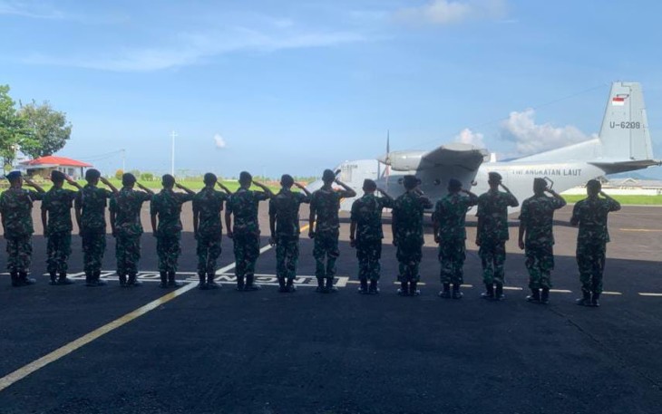 Lanudal Manado saat Sambut Kedatangan dan Mudik Libur Hari Raya Idul Fitri Bareng Pesawat Udara TNI AL NC-212