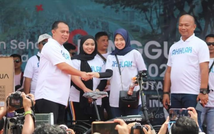 Bupati Labuhanbatu saat Apresiasi Jalan Sehat BUMN