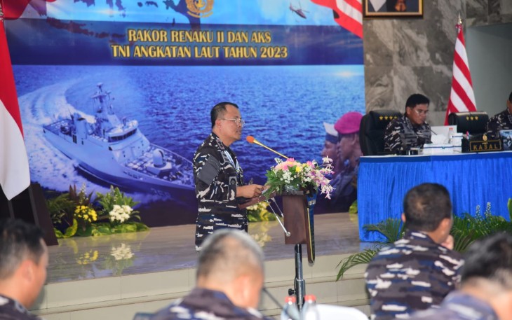  Komandan Pusat Penerbangan TNI Angkatan Laut (Danpuspenerbal) Laksda TNl Sisyani Jaffar bersama staf terkait jajarannya mengikuti Rapat Rencana Keuangan (Renaku) II dan Apel Komandan Satuan (AKS) 2023 yang digelar di Kesatrian Marinir Hartono, Cilandak, Jakarta, Selasa (21/11/2023)