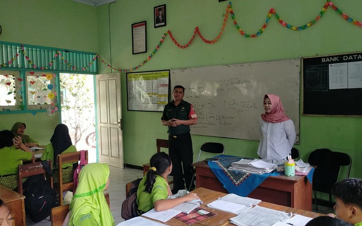 Serka Agus Tanamkan Rasa Cinta Tanah Air Kepada Siswa Siswi SD