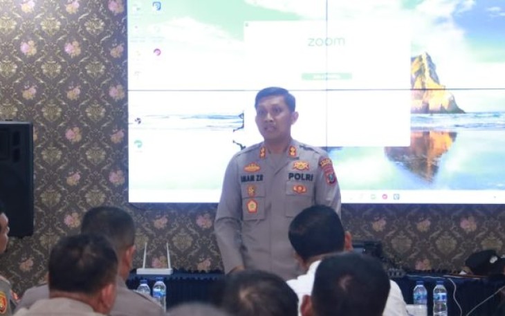 Kapolres Tapanuli Selatan (Tapsel), AKBP Imam Zamroni, SIK, MH, beserta para PJU, ikuti taklimat akhir audit kinerja Itwasda Poldasu tahap I TA 2023 secara virtual, Selasa (9/5/2023).