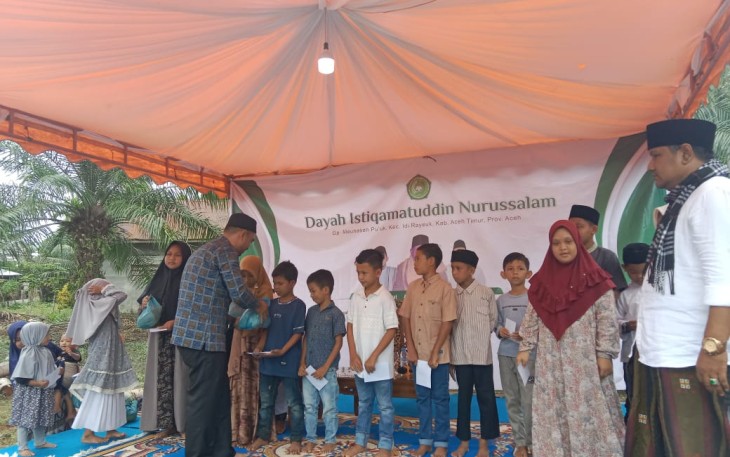 Caleg DPRK Dapil I Aftahurriza Santuni Anak Yatim di Dayah Istiqamatuddin