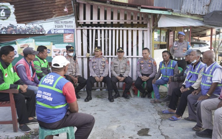 Polres Pesibar saat Gelar Jum'at Curhat
