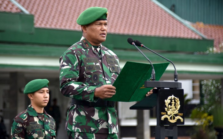 Wakil Gubernur Akmil, Brigjen TNI Sapto Widhi Nugroho bertindak sebagai inspektur upacara