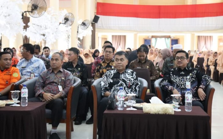 Bupati Natuna Saat Menghadiri HUT DWP Yang Ke 24 