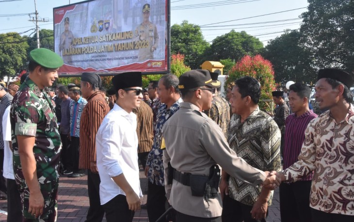 Bupati Trenggalek, Mochamad Nur Arifin, saat menghadiri Apel Kasatkamling di Mapolres Trenggalek, Rabu (21/6/2023)