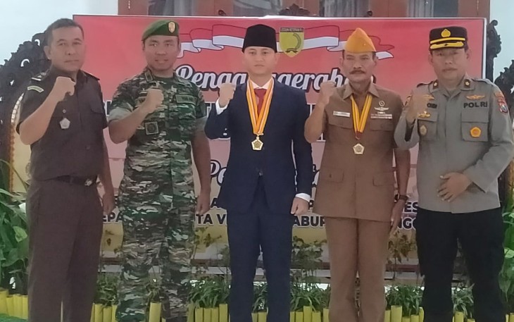 Bupati Arifin Dapat Anugerah Bintang Lagiun Veteran RI