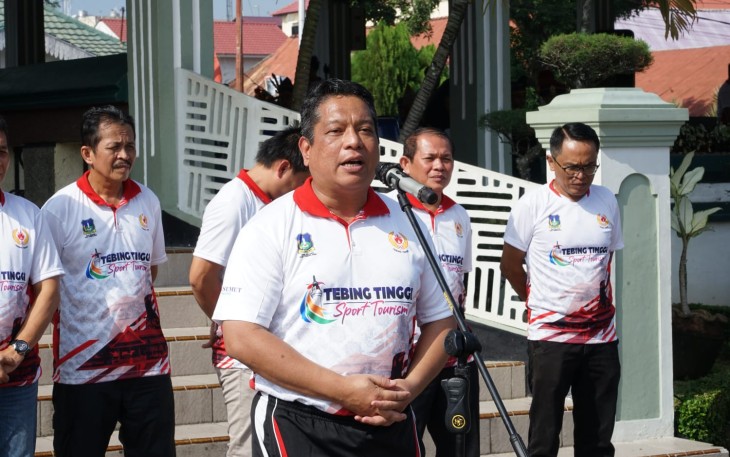 Pj Walikota saat Buka Pekan Olahrag Kelurahan Kota Tebing Tinggi Tahun 2023