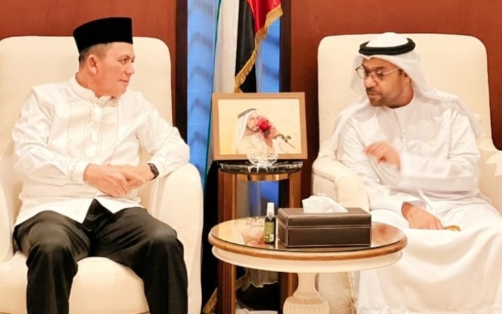 Gubernur Kepulauan Riau H. Ansar Ahmad saat bertemu Duta Besar (Dubes) UEA untuk Indonesia Y.M. Abdulla Salem Al-Dhaheri di Jakarta, Minggu (9/4/2023). 