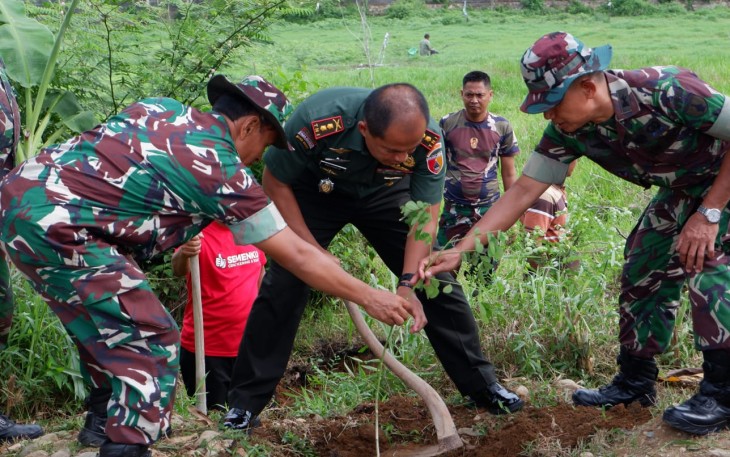 Kodim 0801/Pacitan Lakukan Penanaman Pohon