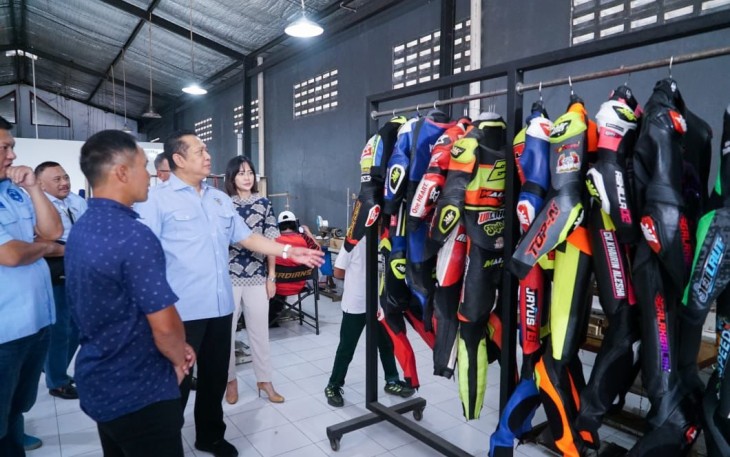 Bamsoet saat mengunjungi Hendriansyah Speed Shop di Yogyakarta, Minggu (27/8/23).