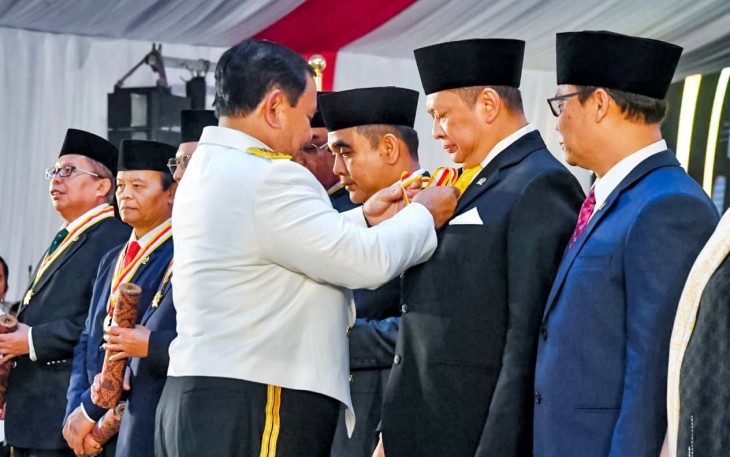 Ketua MPR RI Bamsoet saat Terima Penghargaan Dharma Pertahanan Utama dari Kemenhan