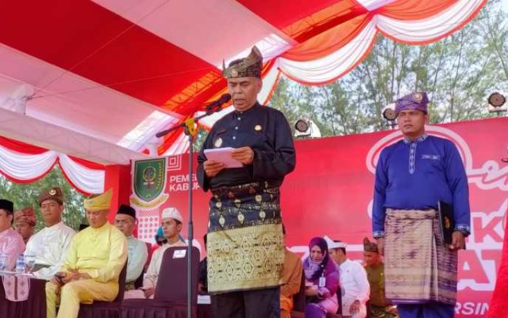 Bupati Natuna Jadi Inspektur Upacara Peringatan HUT Kabupaten Natuna ke-24 