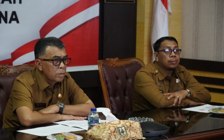 Bupati Natuna, Wan Siswandi saat menghadiri interoperabilitas akurasi data penerima bantuan sosial yang digelar Komisi Pemberantasan Korupsi secara daring pada hari, Selasa 05/09/2023.