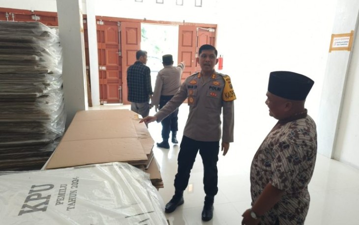 Kapolres Tapanuli Selatan (Tapsel), AKBP Imam Zamroni, SIK, MH, kunjungi Kantor KPU Padang Lawas Utara (Paluta)