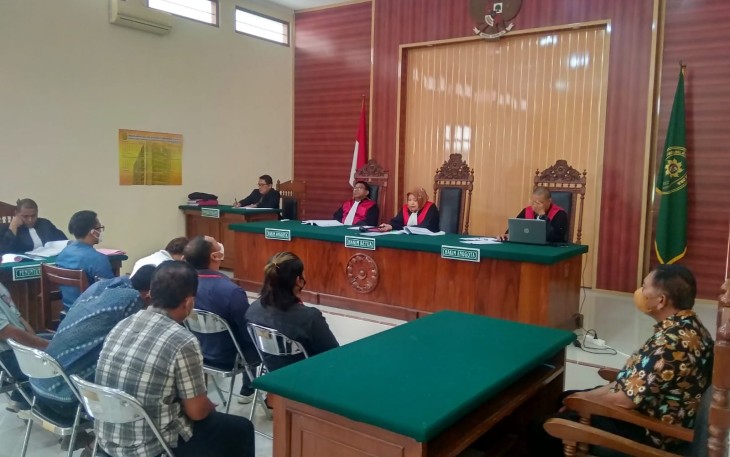 Delapan orang saksi dihadirkan dalam sidang ke-3 kasus dugaan pemalsuan SK RT untuk seleksi perangkat desa Kentong.