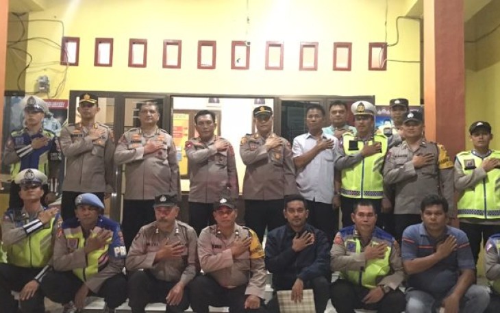 Kapolda Sumut, Irjen Pol Drs RZ Panca Putera Simanjuntak, saat kunjungi Mako Polsek Padang Bolak