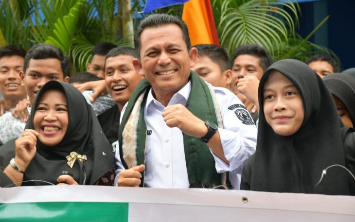 Gubernur Kepulauan Riau H. Ansar Ahmad saat membuka kegiatan Bimbingan Dan Pelatihan Kepala Sekolah & Wakil tingkat SMA/SMK Se-Kota Batam bertempat di SMAN 1 Sekupang Kota Batam, Kamis (2/3). 