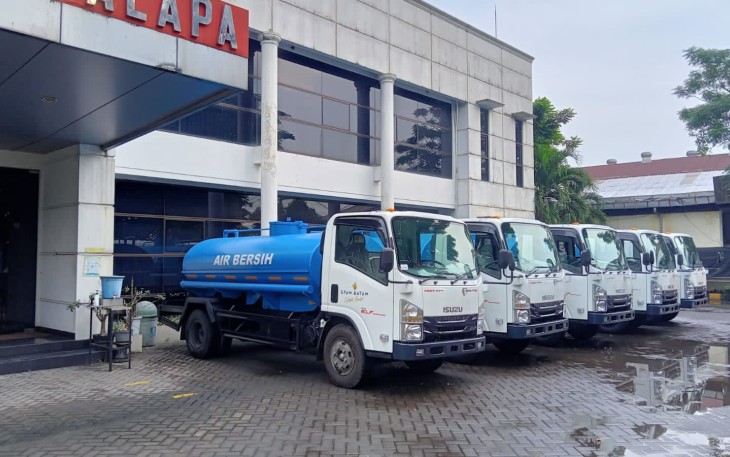  5 unit truk tangki