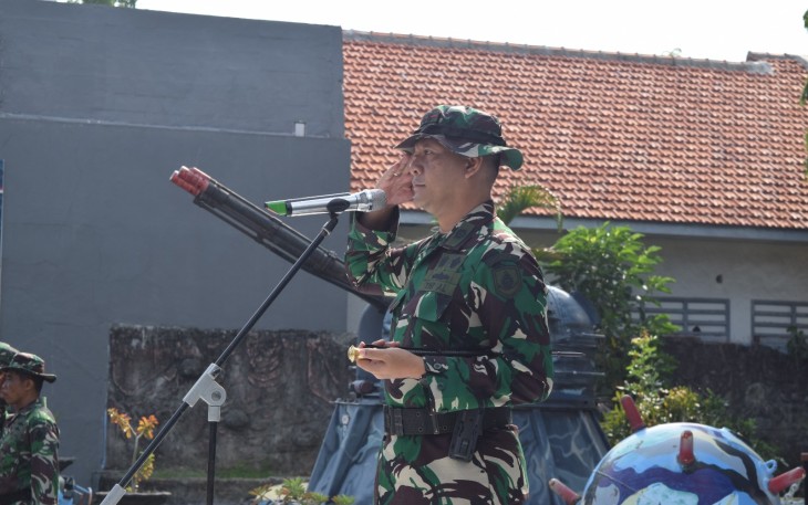 Siswa Pusdiklek Laksanakan Lattek Sistem Kendali Senjata 