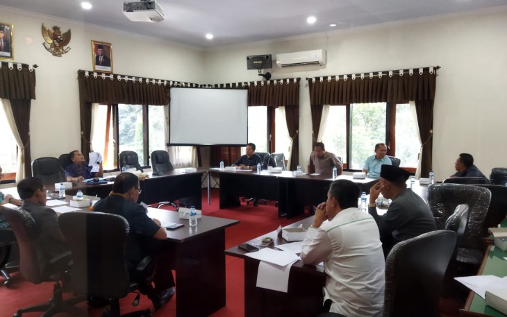 Dewan Perwakilan Rakyat Daerah (DPRD) Kabupaten Trenggalek, gelar Rapim seluruh pimpinan alat kelengkapan DPRD dalam rangka evaluasi serapan anggaran dan kinerja DPRD Trenggalek