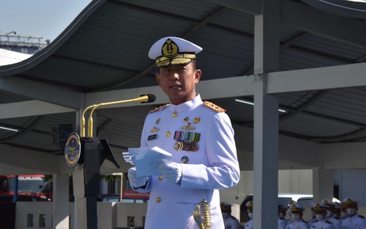Panglima Komando Lintas Laut Militer (Pangkolinlamil) Laksamana Muda TNI Hudiarto Krisno Utomo, PSC(J) M.A., M.M.S.,CHRMP Melepas Wisuda Purna Bakti 2023 