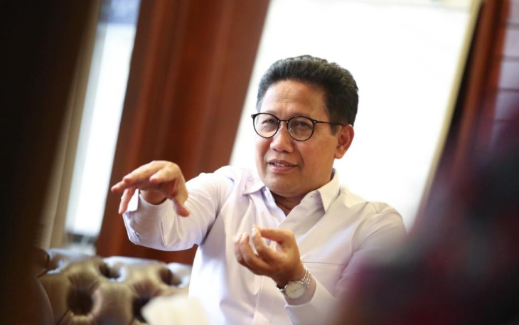 Menteri Desa PDT dan Transmigrasi Abdul Halim Iskandar, di dampingi Sekertaris Jenderal, Taufik Madjid dan Staf Khusus Menteri, Menerima Audiensi Pengurus Pusat Persatuan Perangkat Desa Indonesia, di Ruang kerja, pada Selasa 24/01/23.