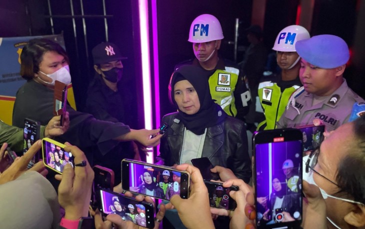 Direktorat Reserse Narkoba Polda Kalbar bersama Bea Cukai Pontianak dan Pomdam XII/Tanjungpura melaksanakan razia gabungan di salah satu THM (Tempat Hiburan Malam) di Kota Pontianak, Sabtu (16/12) dini hari