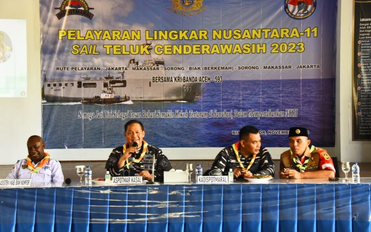 Asisten Potensi Maritim Kepala Staf TNI Angkatan Laut (Aspotmar Kasal) Mayor Jenderal TNI (Mar) Markos, saat memberikan pembekalan kepada peserta Pelayaran Nusantara (Pelantara) XI Pramuka Saka Bahari, bertempat di aula Hang Tuah Lanal Biak, Rabu (22/11) 