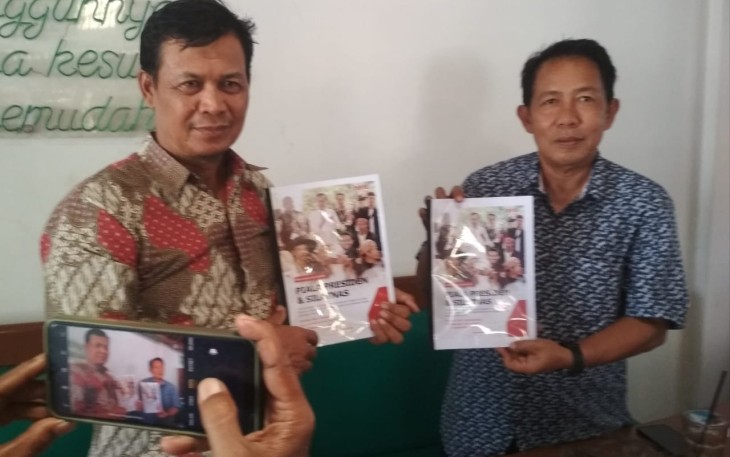 Ketua dan Bendahara DPD HPDKI Jawa Tengah, Rony Avianto dan Martono, saat jumpa pers di Karanganyar, Selasa (29/8/2023) siang.