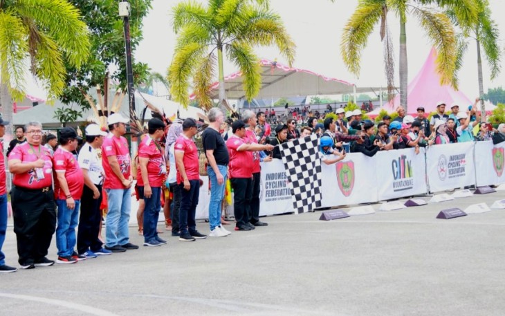 Kapolda Kalteng Hadiri Pembukaan UCI MTB Eliminator World Championship 2023 di Sirkuit MTB City SG 1973 Palangka Raya