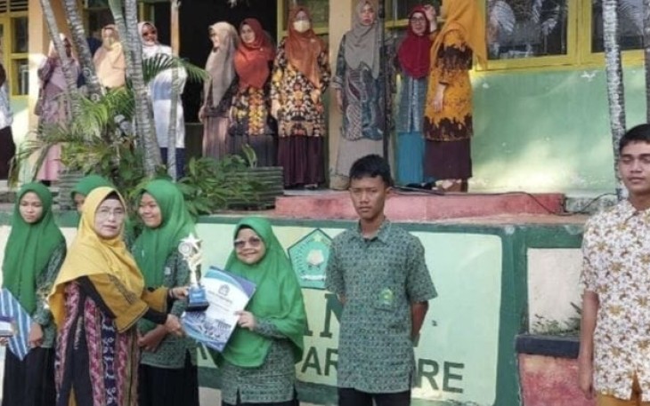 Siswa MAN 2 Kota Parepare saat Raih Penghargaan