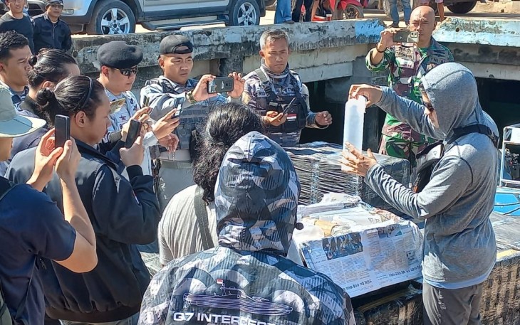 TNI AL Amankan Kapal Speed Boat Bermuatan Benih Lobster Diduga Ilegal 