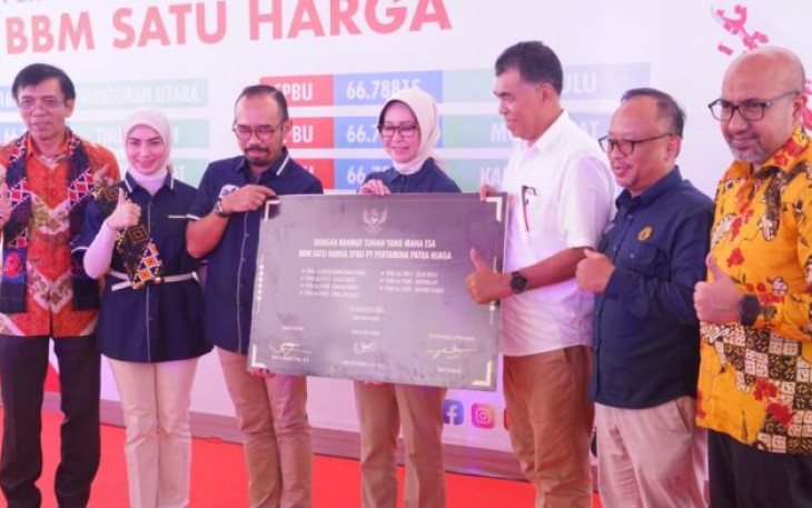 Bupati Wan Siswandi saat peresmian SPBU BBM satu harga Kelarik Kecamatan Bunguran Utara, Kamis (24/08/2023).