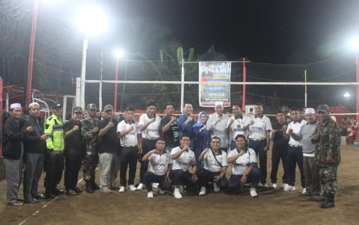 Bupati Pasbar Resmi Tutup dan Serahkan Hadiah Tournament Volley Ball Tahun 2023 