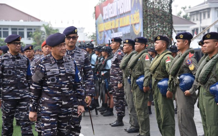Prajurit Lanudal Jakarta Terlibat Latihan Prosedur Search and Rescue Laut Kolinlamil