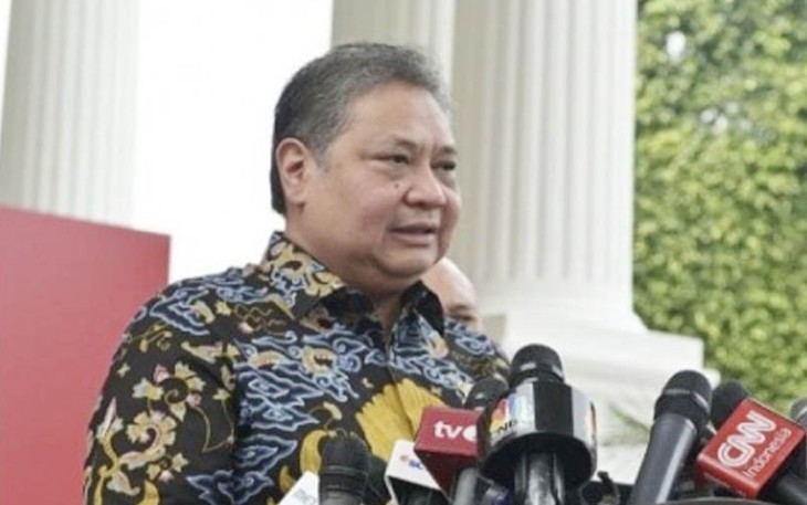 Menko Perekonomian Airlangga Hartarto usai mengikuti rapat terbatas (ratas) yang dipimpin oleh Presiden Jokowi, di Istana Merdeka, Jumat (6/10/23).