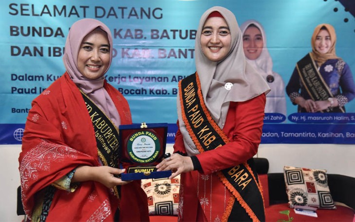 Ny Maya saat Kunker ke Srawung Bocah